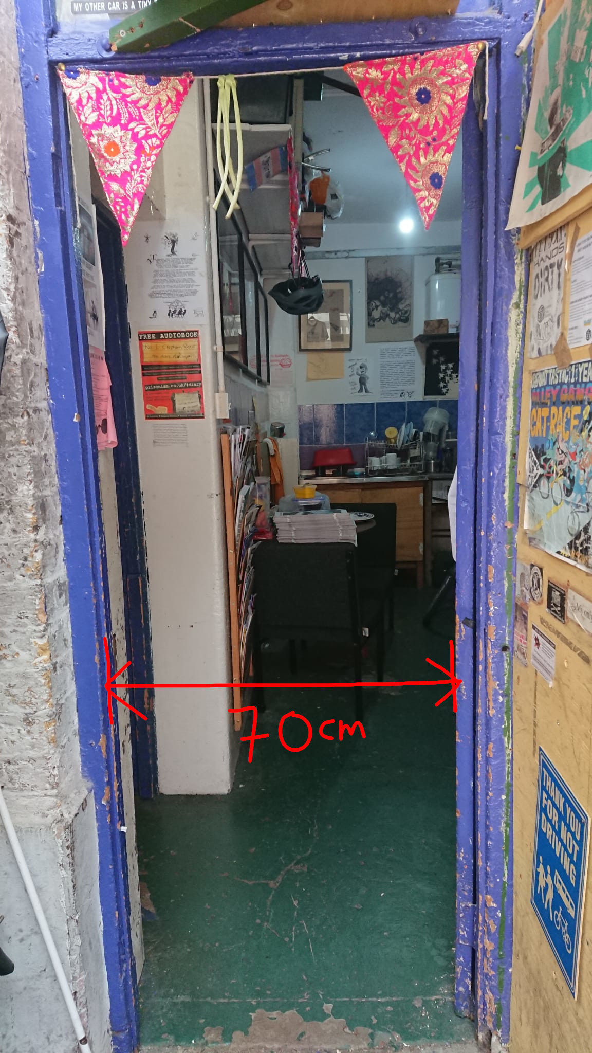 A photo of the second doorway, with a measurement of 70cm
